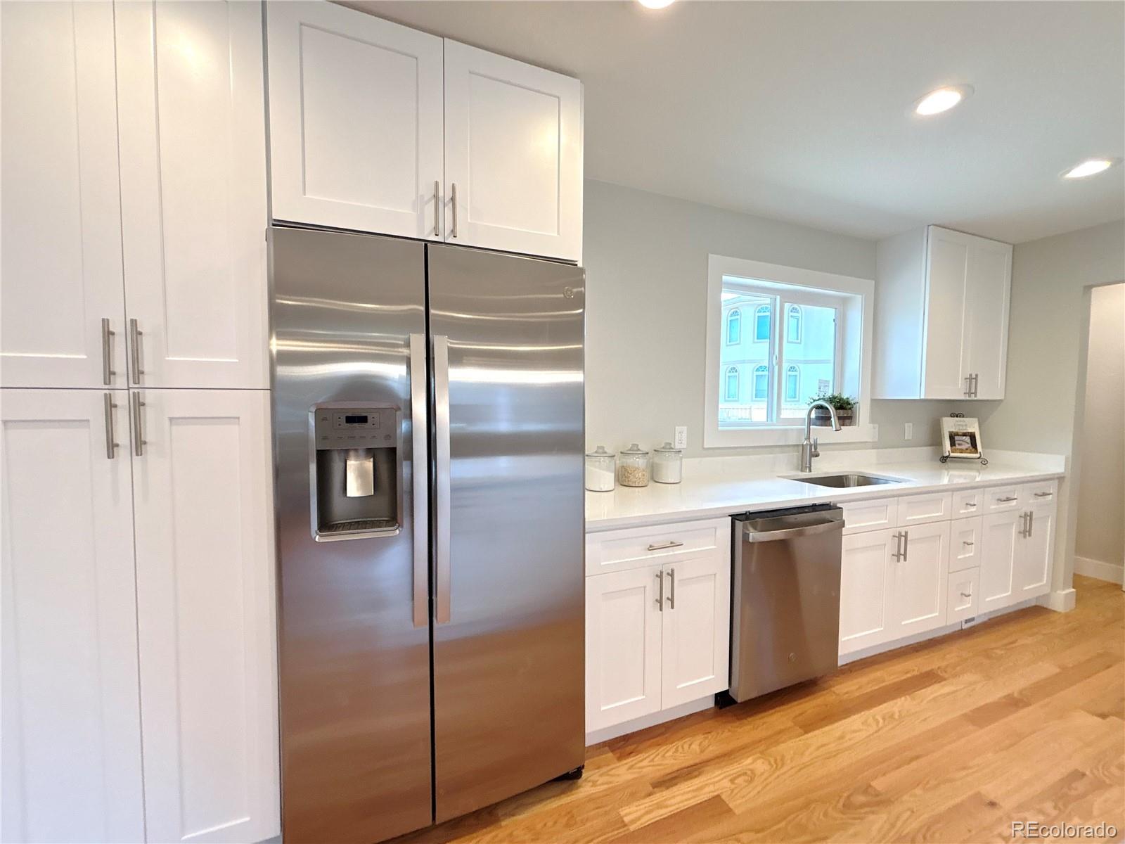 2090 S Clinton Street, Denver, CO, 80231 3 2090 S Clinton Street