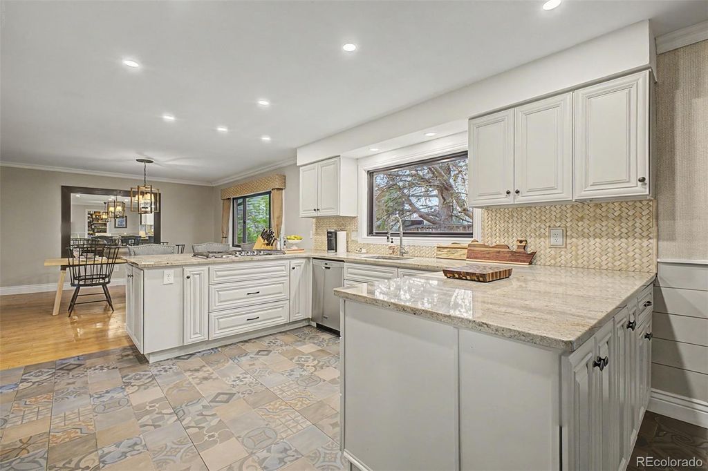 Photo of 6152 S Geneva Way, Englewood, CO 80111 (MLS # 3557545)