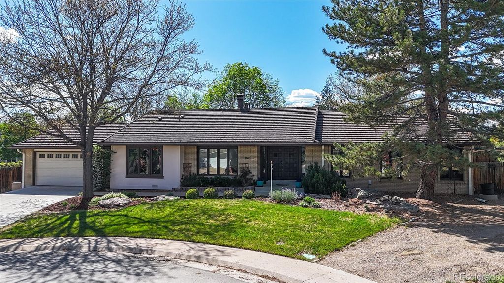 Photo of 7549 S Quay Court, Littleton, CO 80128 (MLS # 1651781)