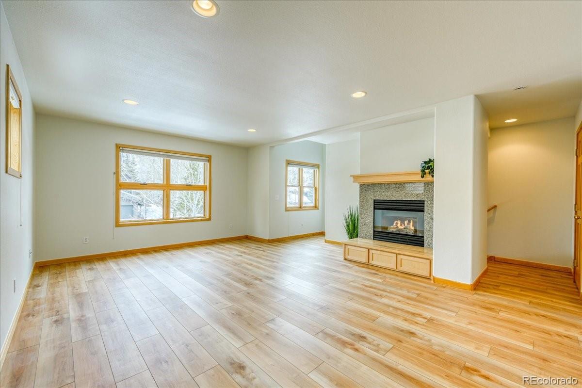 723 Meadow. Drive B