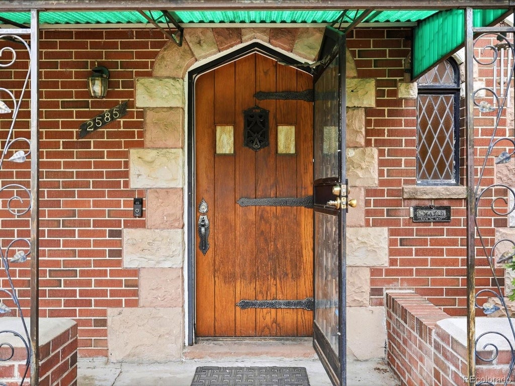 Photo of 2585 Albion Street, Denver, CO 80207 (MLS # 2257635)