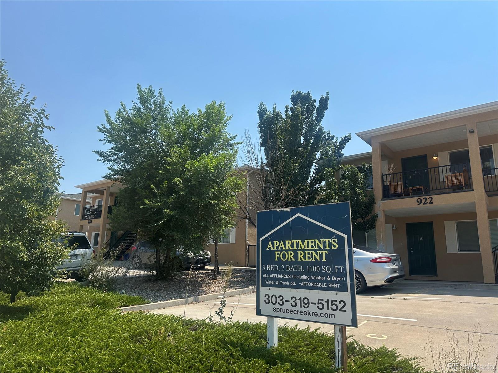 922-928 Village Circle