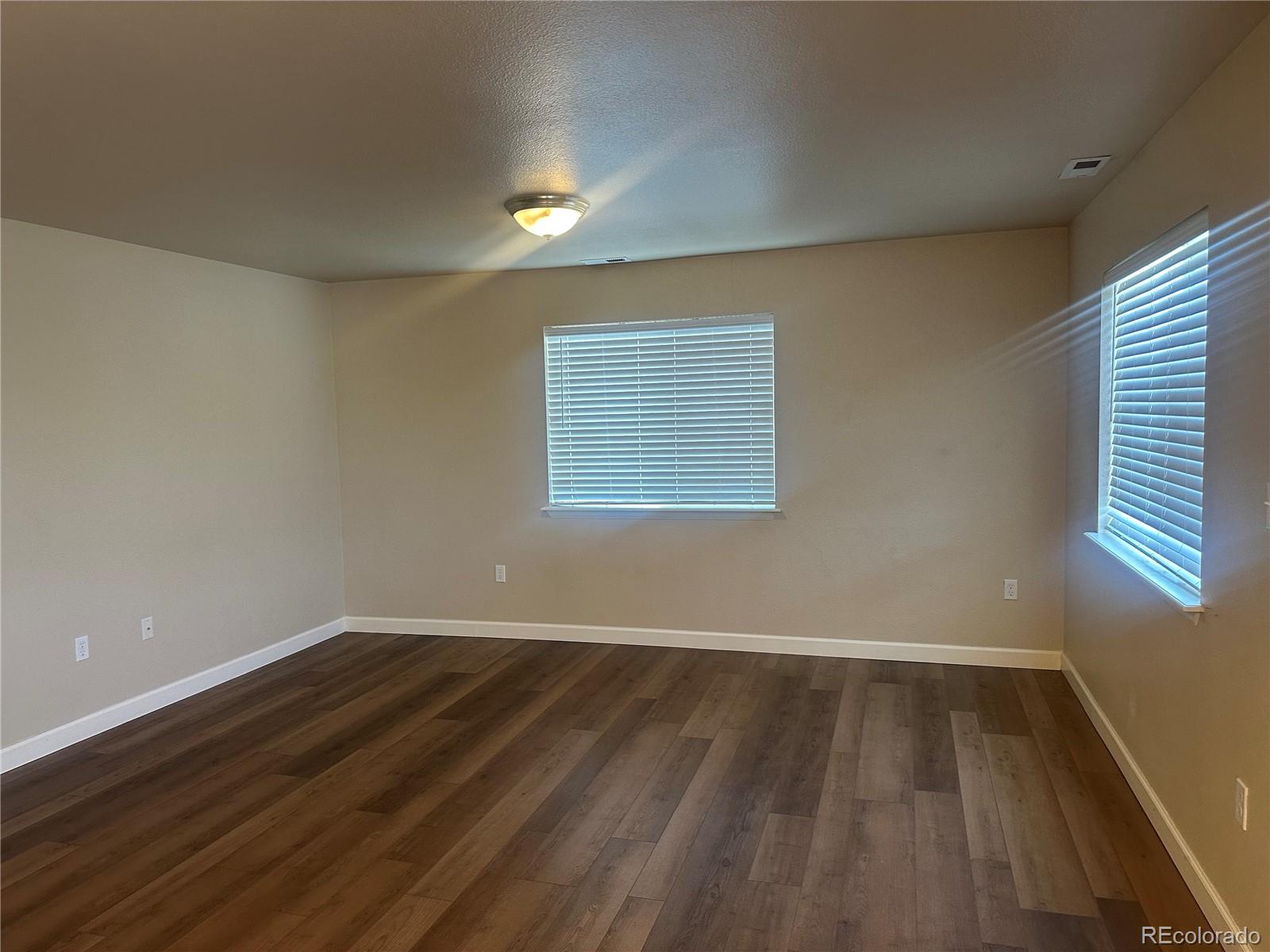 922-928 Village Circle