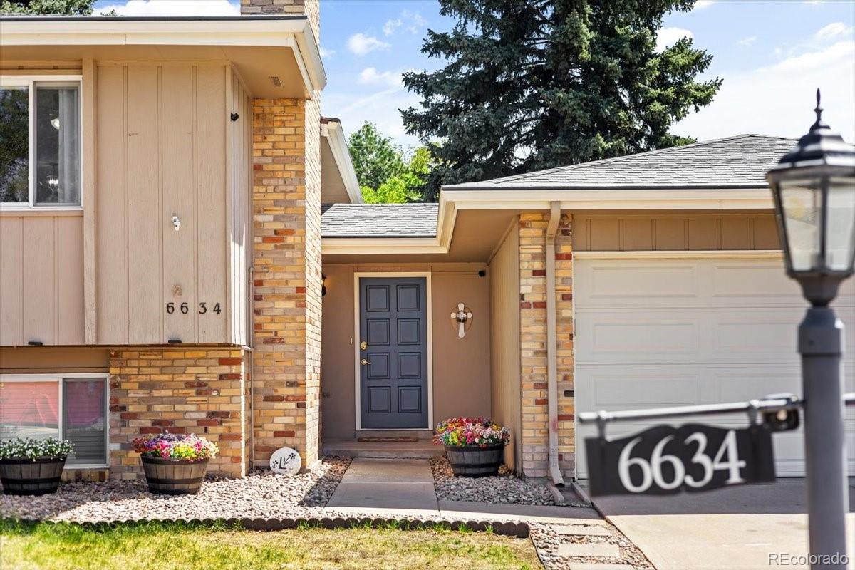 6634 S Buffalo Drive