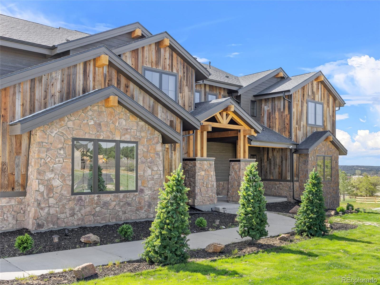 1587 Arrowpoint Court