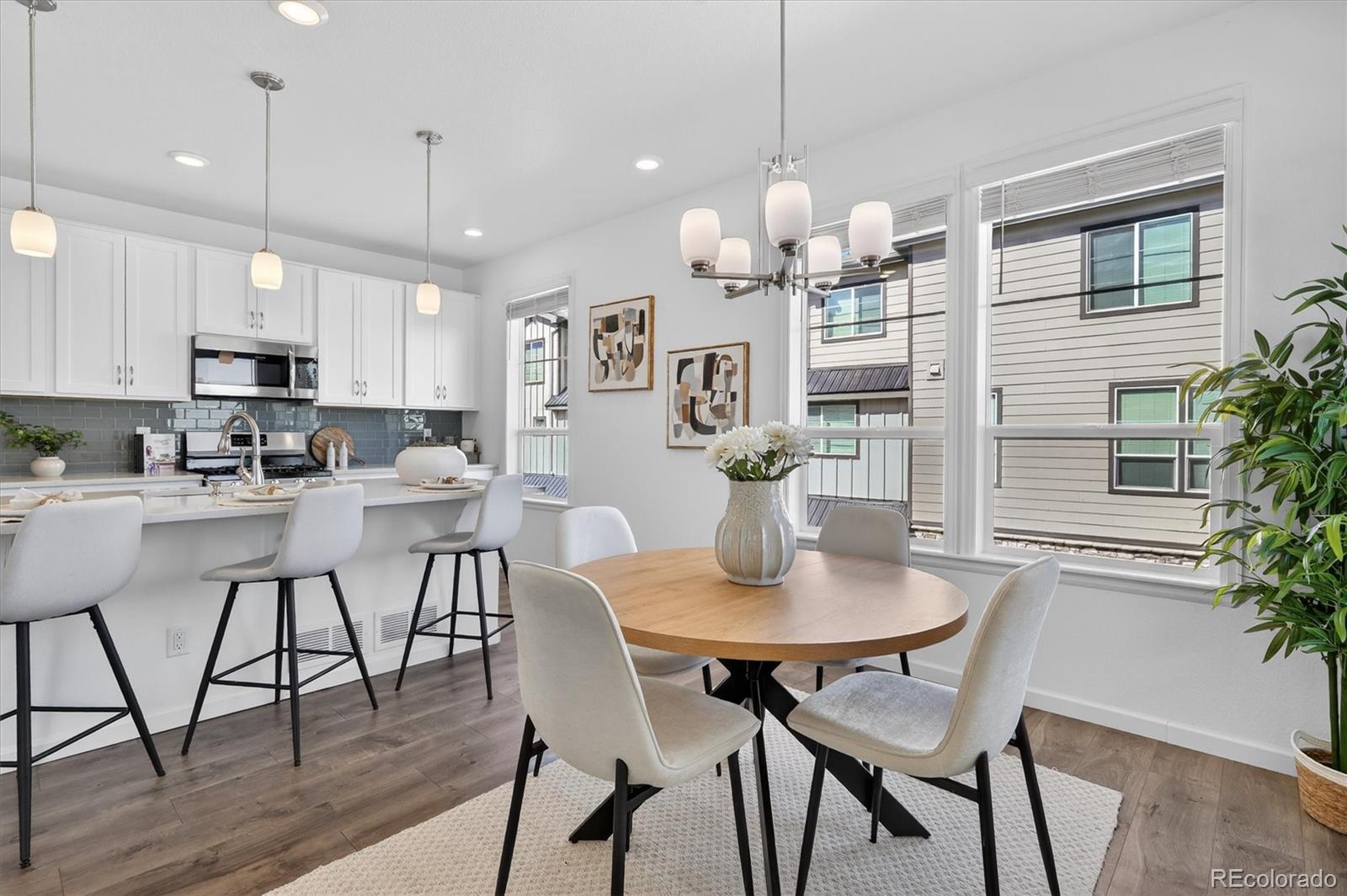 1592 Castle Creek Circle