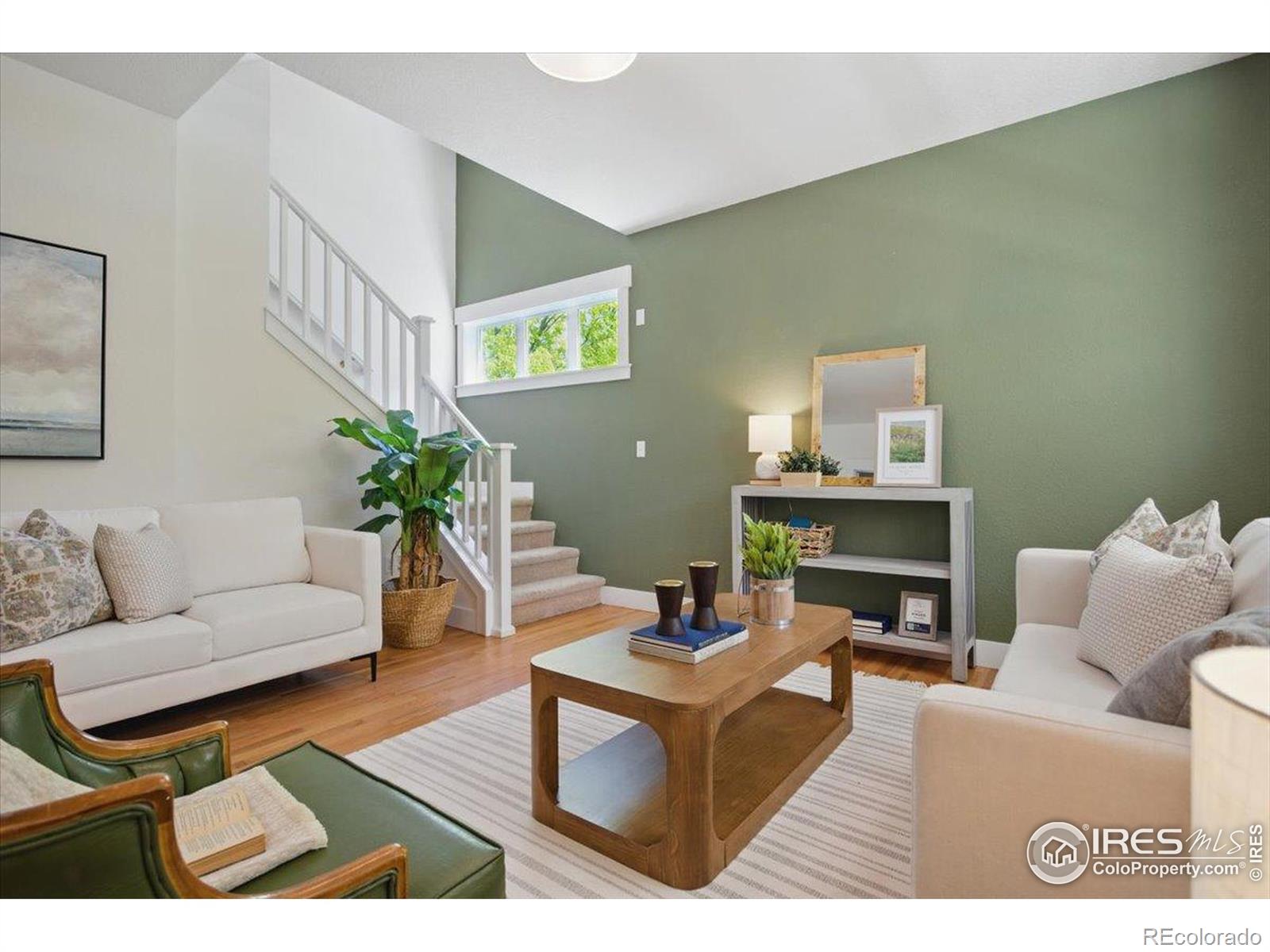 3093 Red Deer Trail