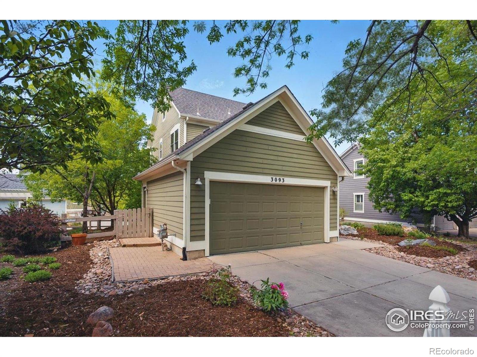 3093 Red Deer Trail