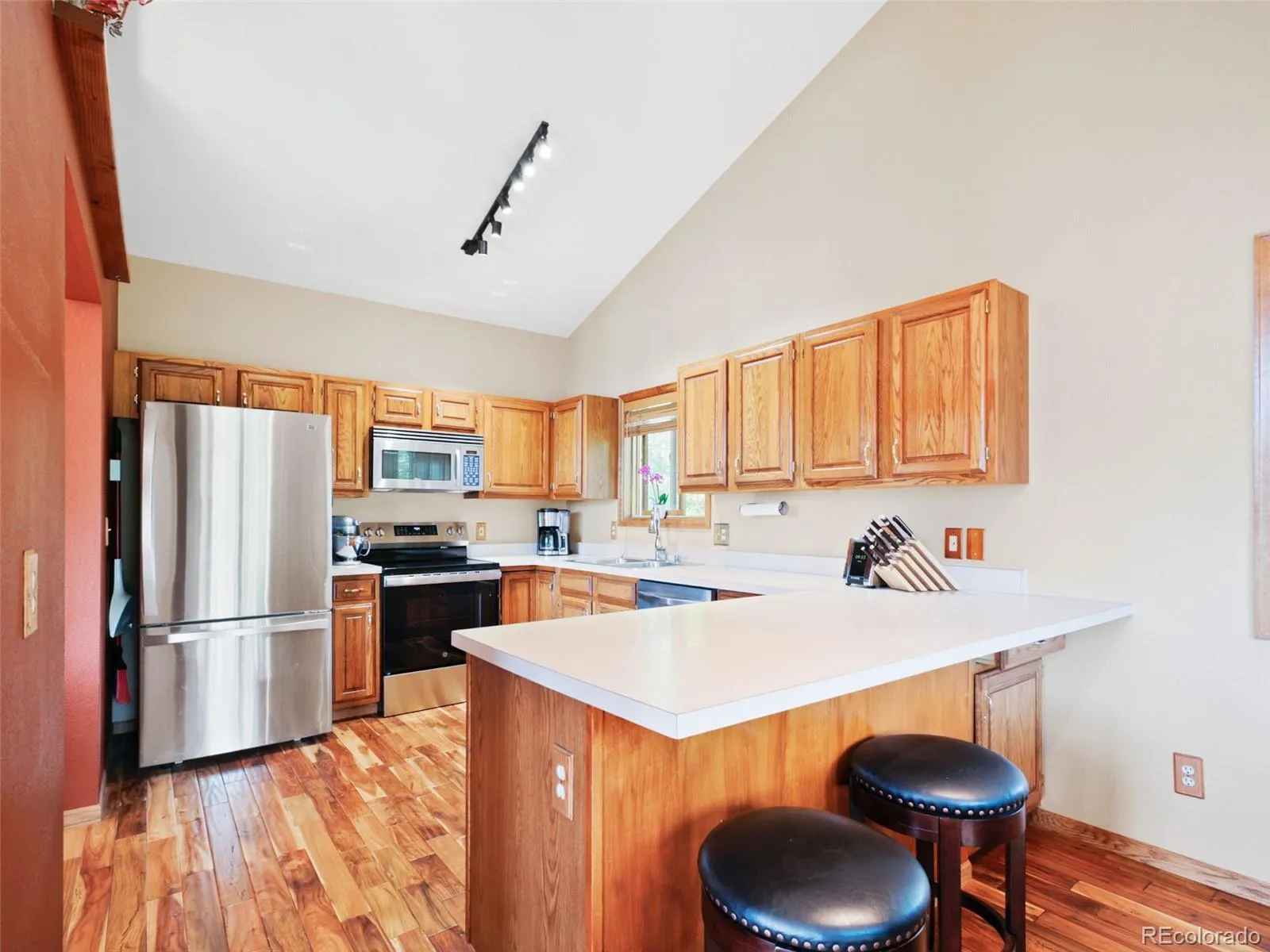 Conifer, Colorado 80433, United States, 3 Bedrooms Bedrooms, ,2 BathroomsBathrooms,Residential,Pending,180888