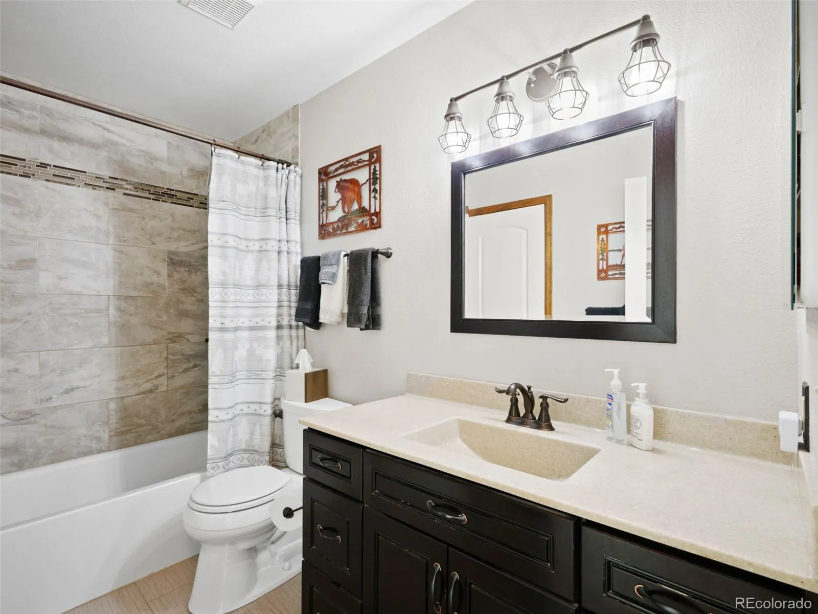 Conifer, Colorado 80433, United States, 3 Bedrooms Bedrooms, ,2 BathroomsBathrooms,Residential,Pending,180888