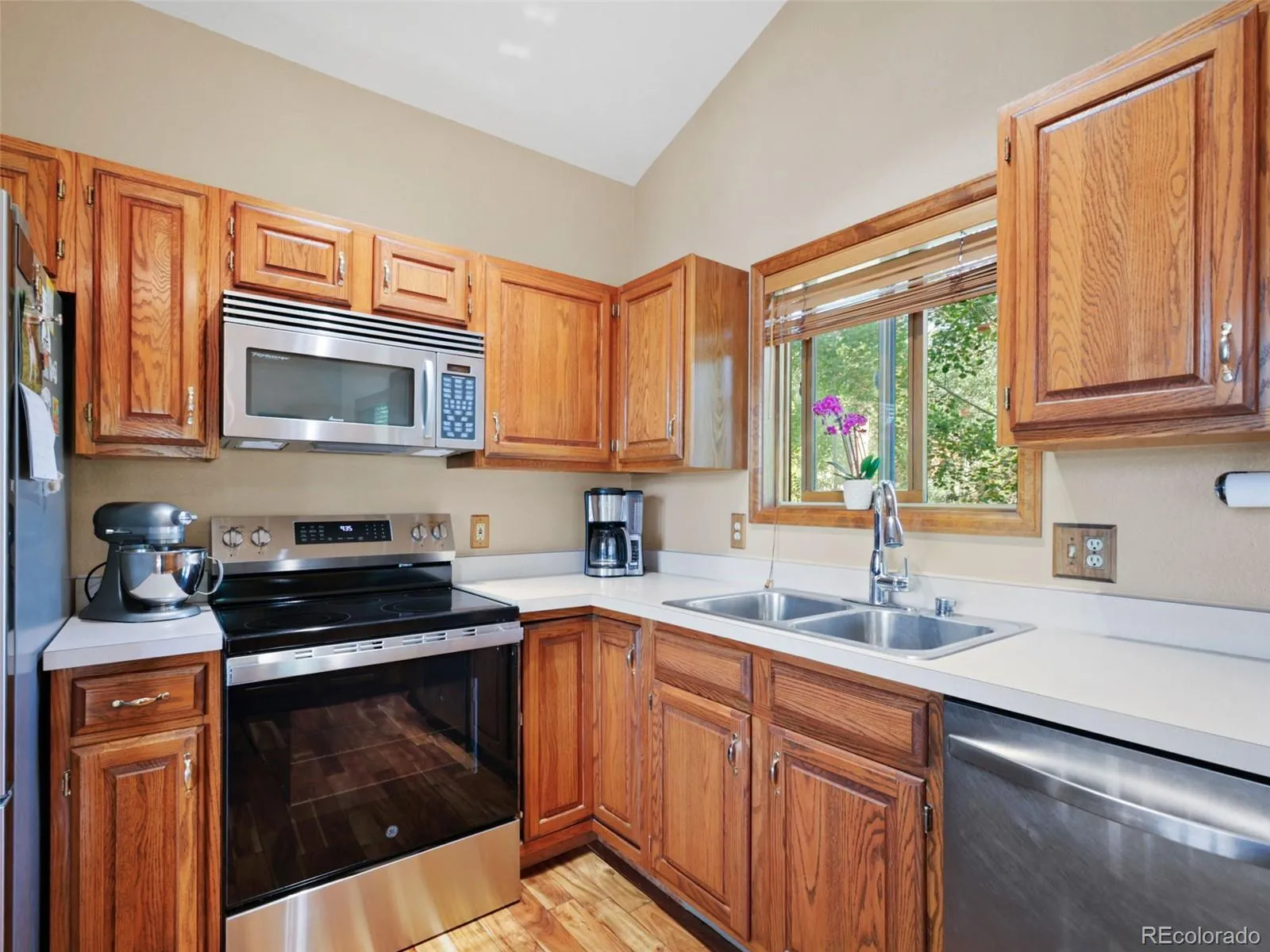 Conifer, Colorado 80433, United States, 3 Bedrooms Bedrooms, ,2 BathroomsBathrooms,Residential,Pending,180888