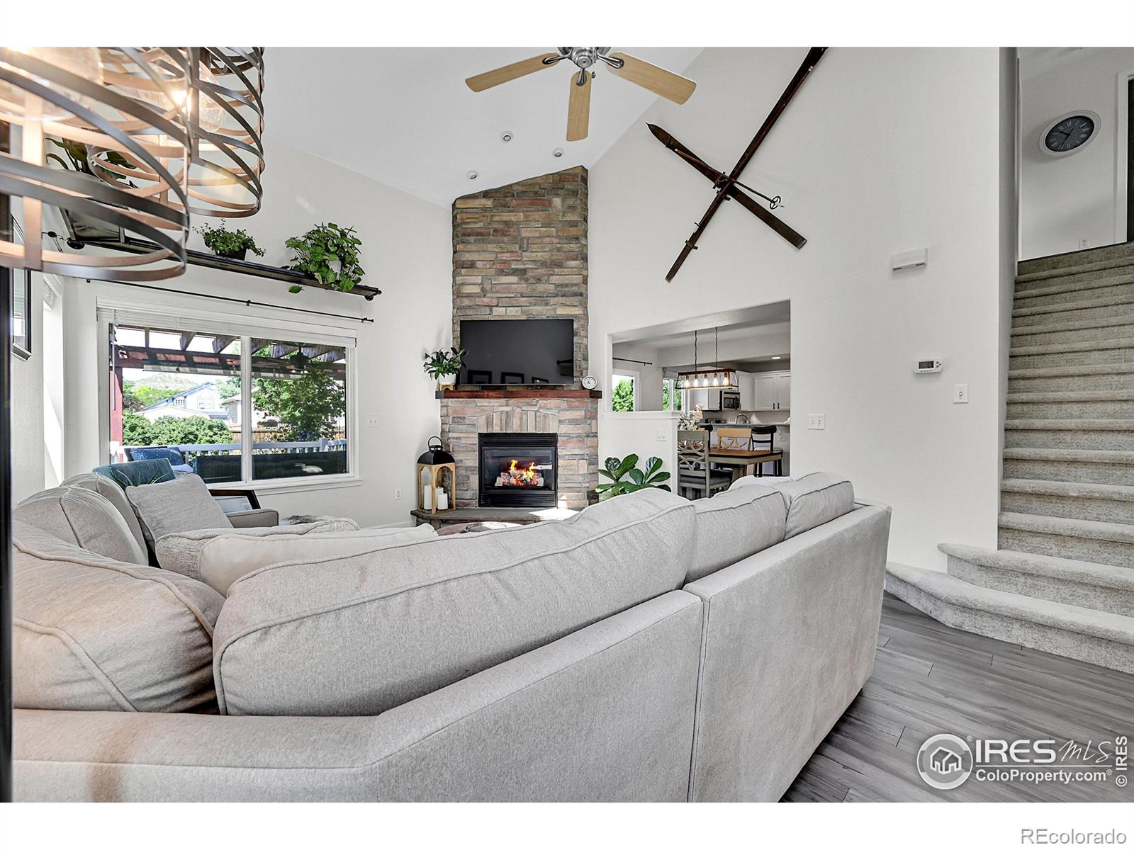 465 Mesa Drive