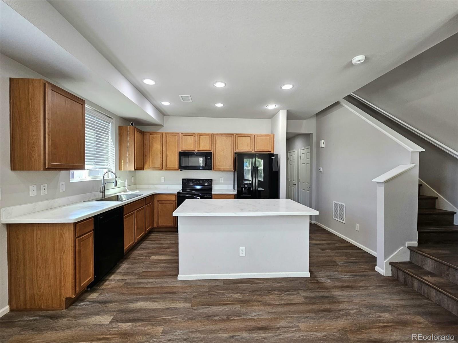 16019 E Elk Drive, Denver, CO, 80239 4 16019 E Elk Drive