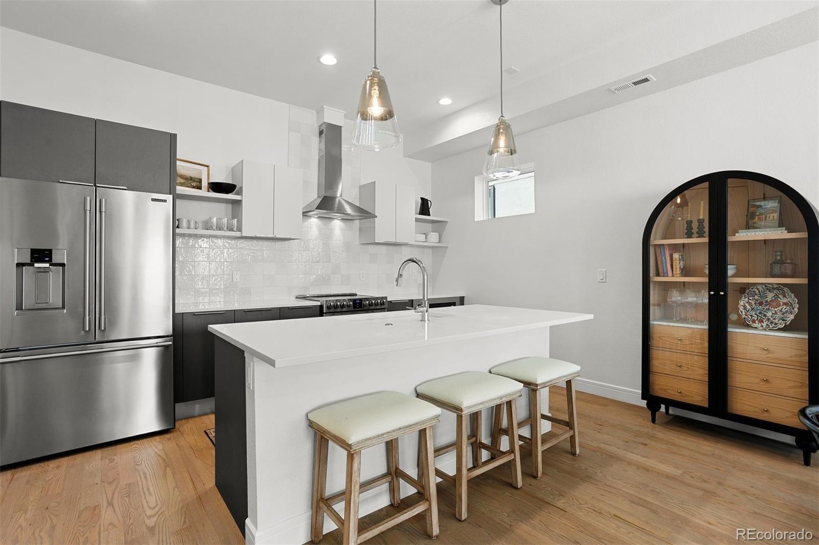 1250 W Osceola Street 2