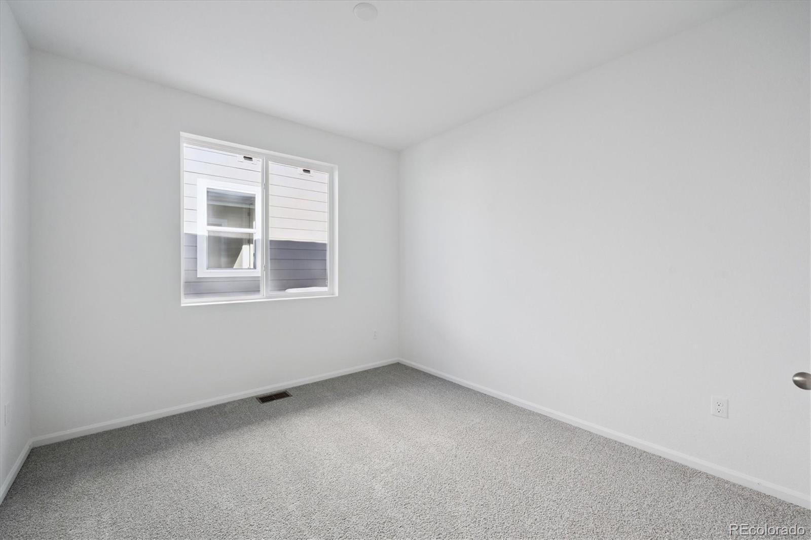 336 Lake Granby Avenue