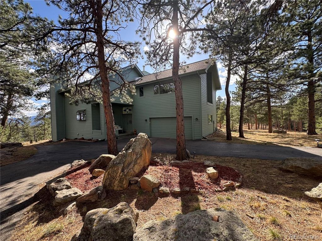 Photo of 1624 Tamarac Drive, Golden, CO 80401 (MLS # 6080159)