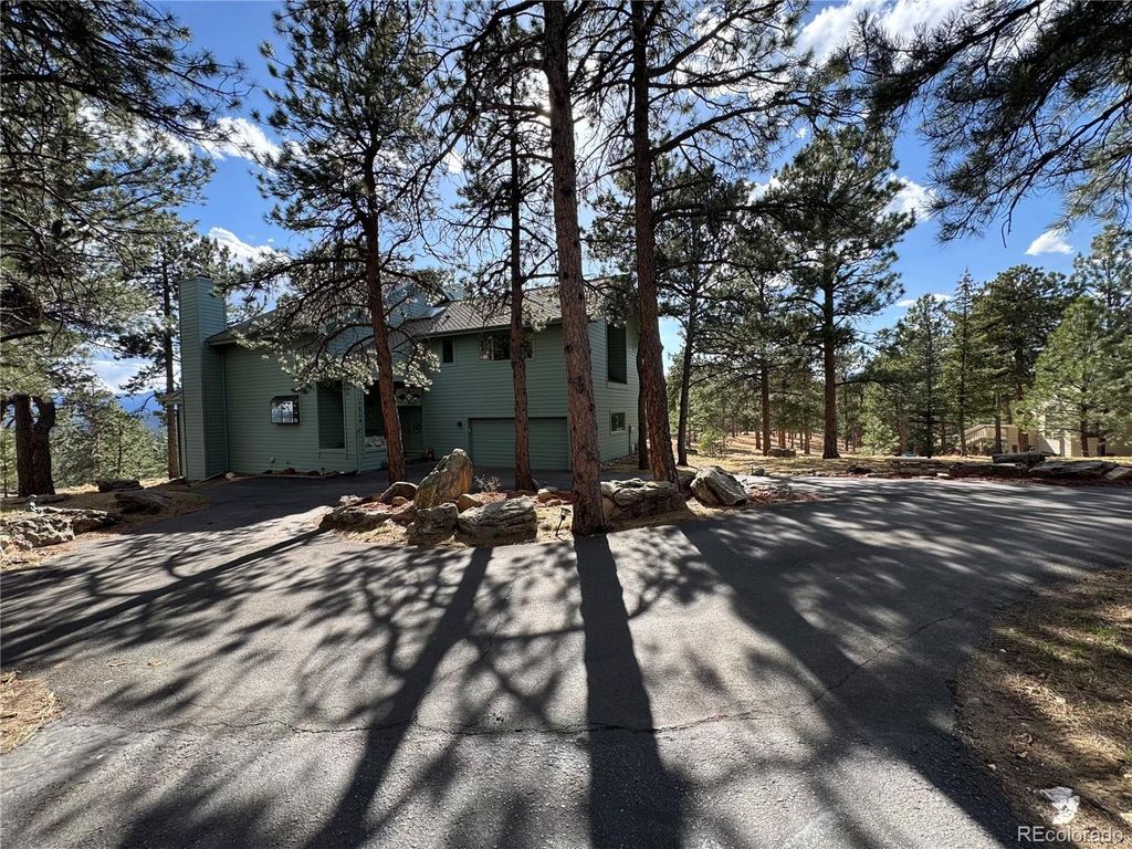 Photo of 1624 Tamarac Drive, Golden, CO 80401 (MLS # 6080159)