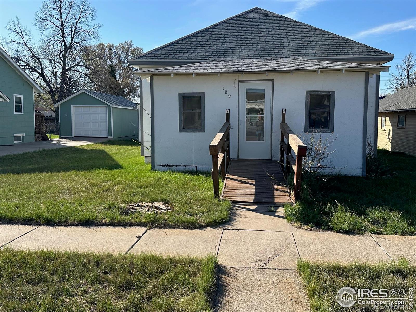 109 E 5th Street