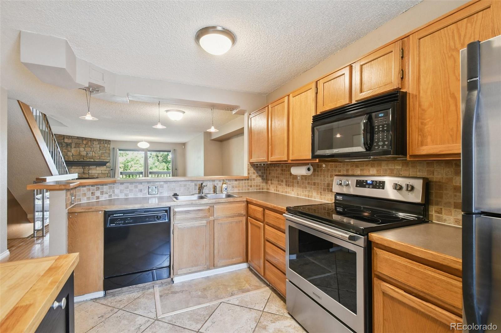 435 Wright Street 35