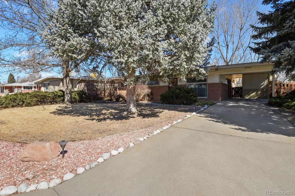Photo of 5980 Dudley Court, Arvada, CO 80004 (MLS # 3952750)
