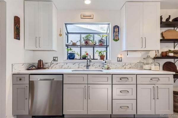 10115 W ARBOR PL, LITTLETON, CO 80127 - Image 37c16bfb7de98a809ff944c101fb2b56/1266419918