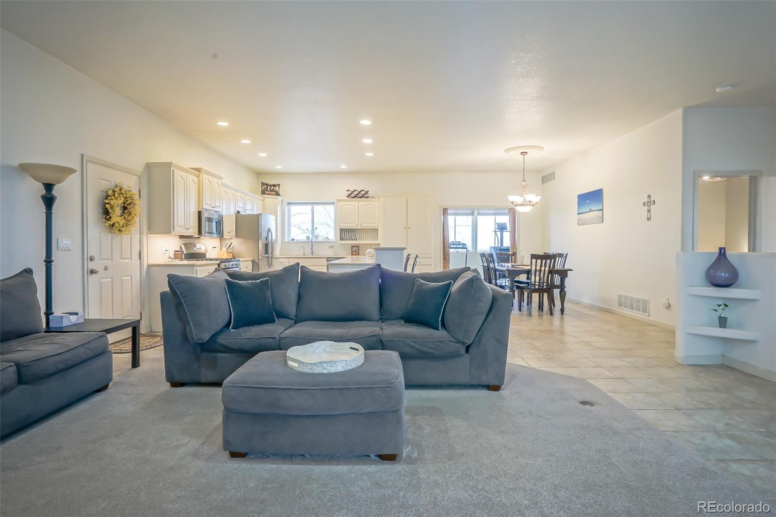 6055 Pine Bluff Drive, Pueblo, CO, 81004 4 6055 Pine Bluff Drive