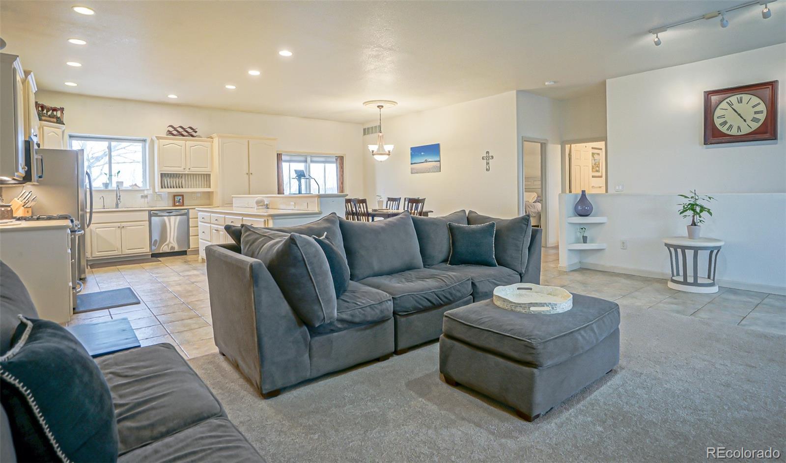 6055 Pine Bluff Drive, Pueblo, CO, 81004 3 6055 Pine Bluff Drive