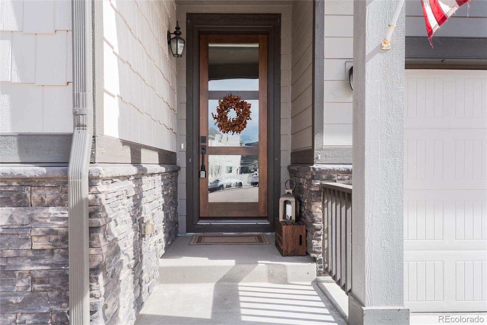 6621 Compelling Point