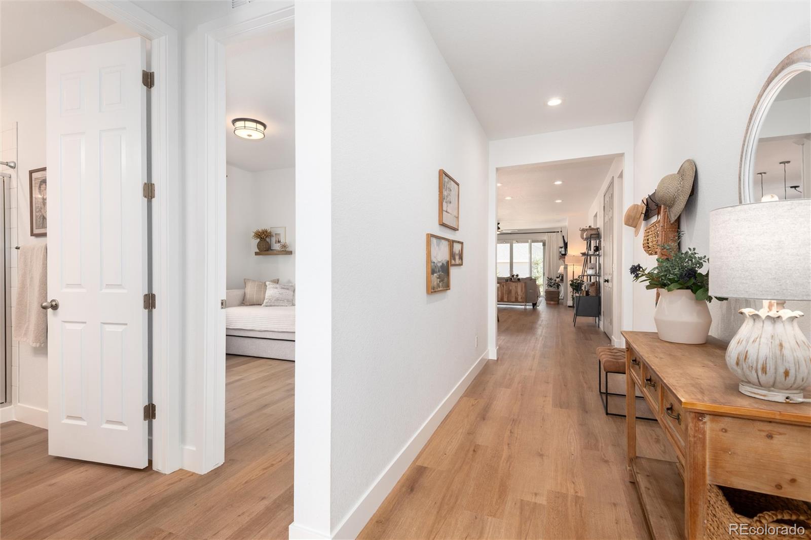 6621 Compelling Point