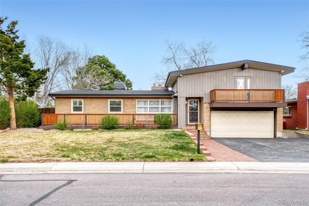 Photo of 850 Holland Street, Lakewood, CO 80215 (MLS # 4512435)