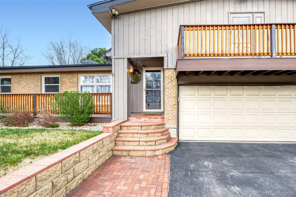 Photo of 850 Holland Street, Lakewood, CO 80215 (MLS # 4512435)