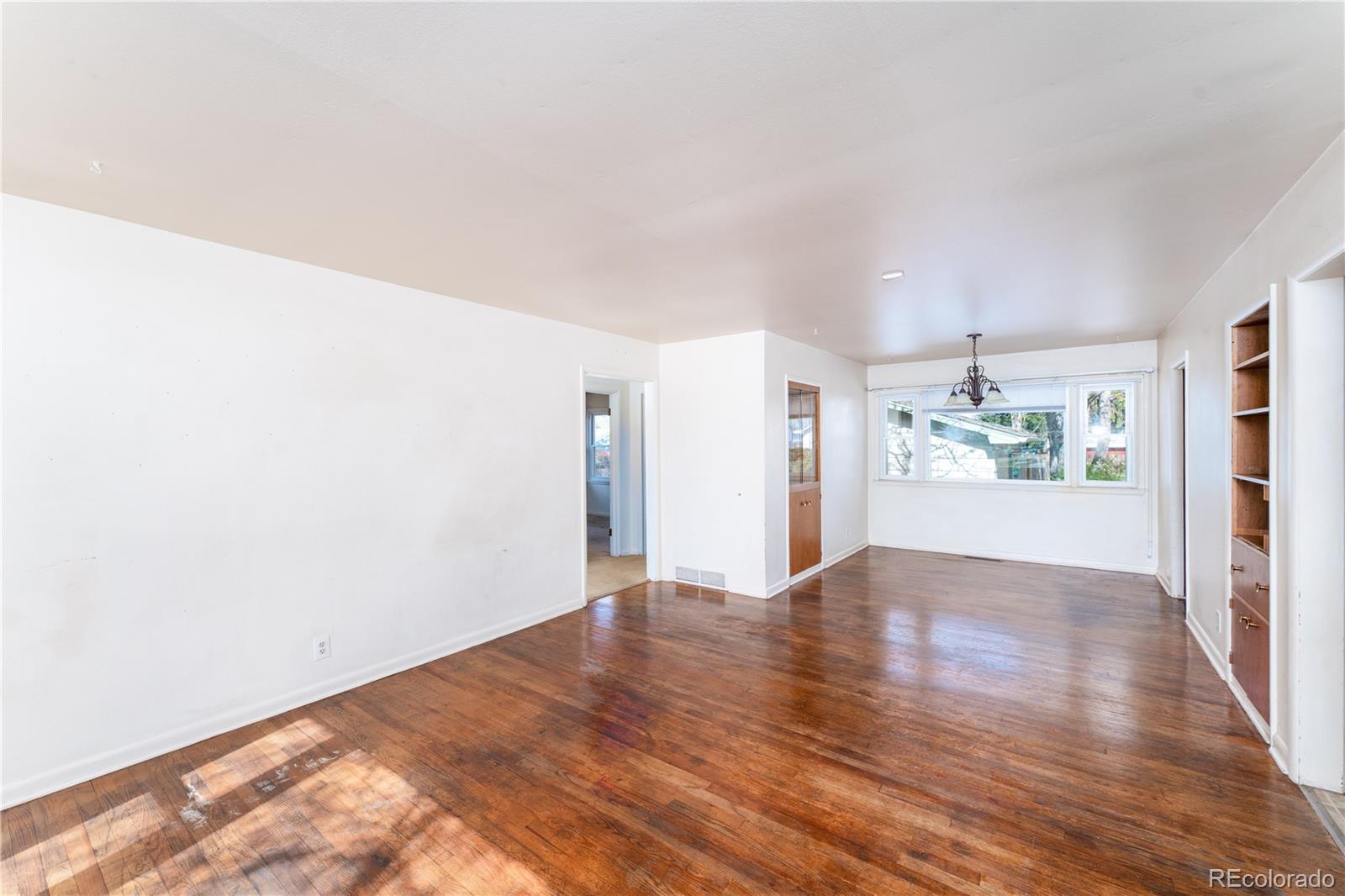 2818 Templeton Gap Road