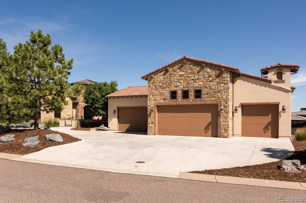 Photo of 11415 Birolli Place, Littleton, CO 80125 (MLS # 6500336)