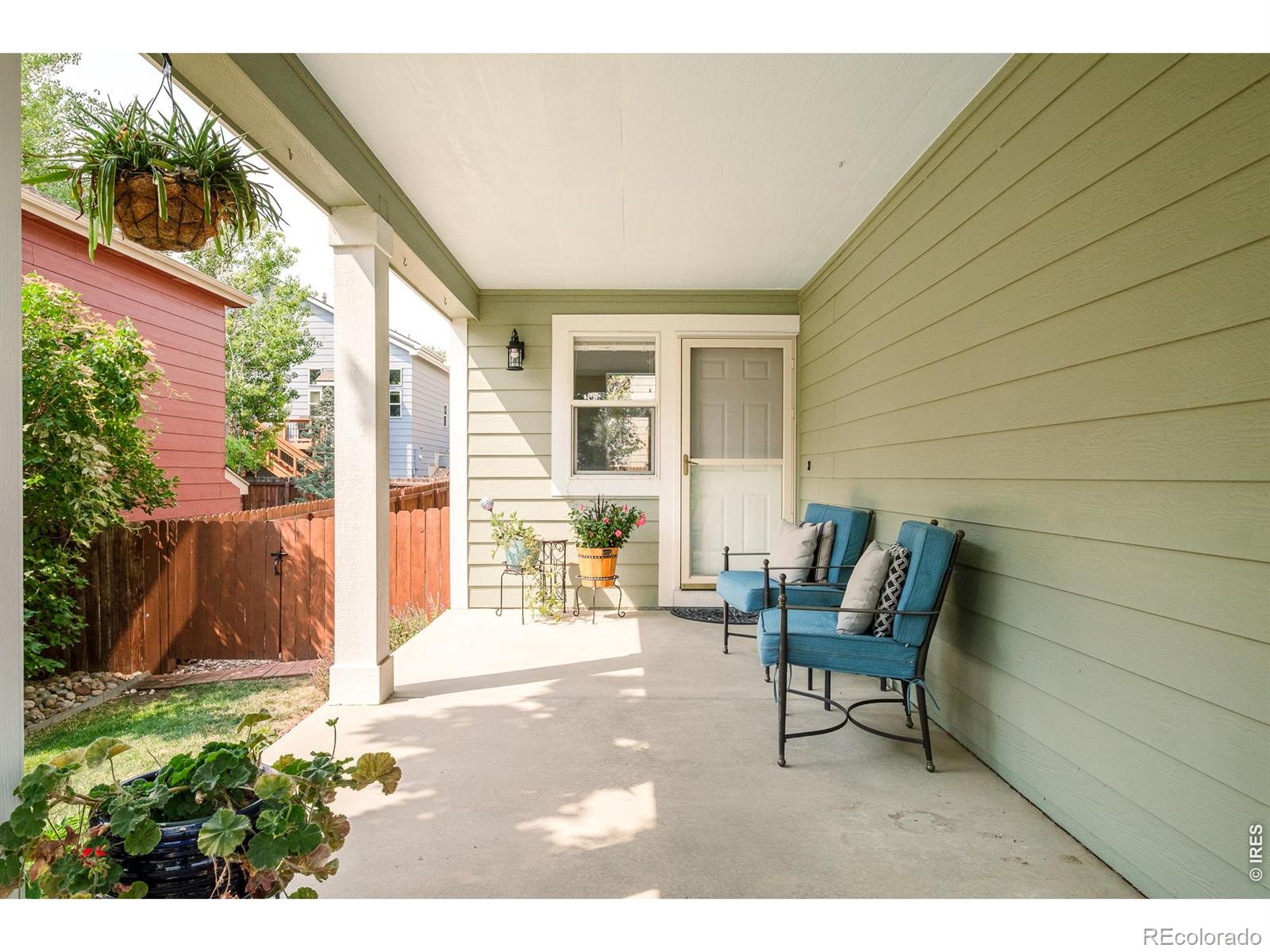 302 Sanders Circle