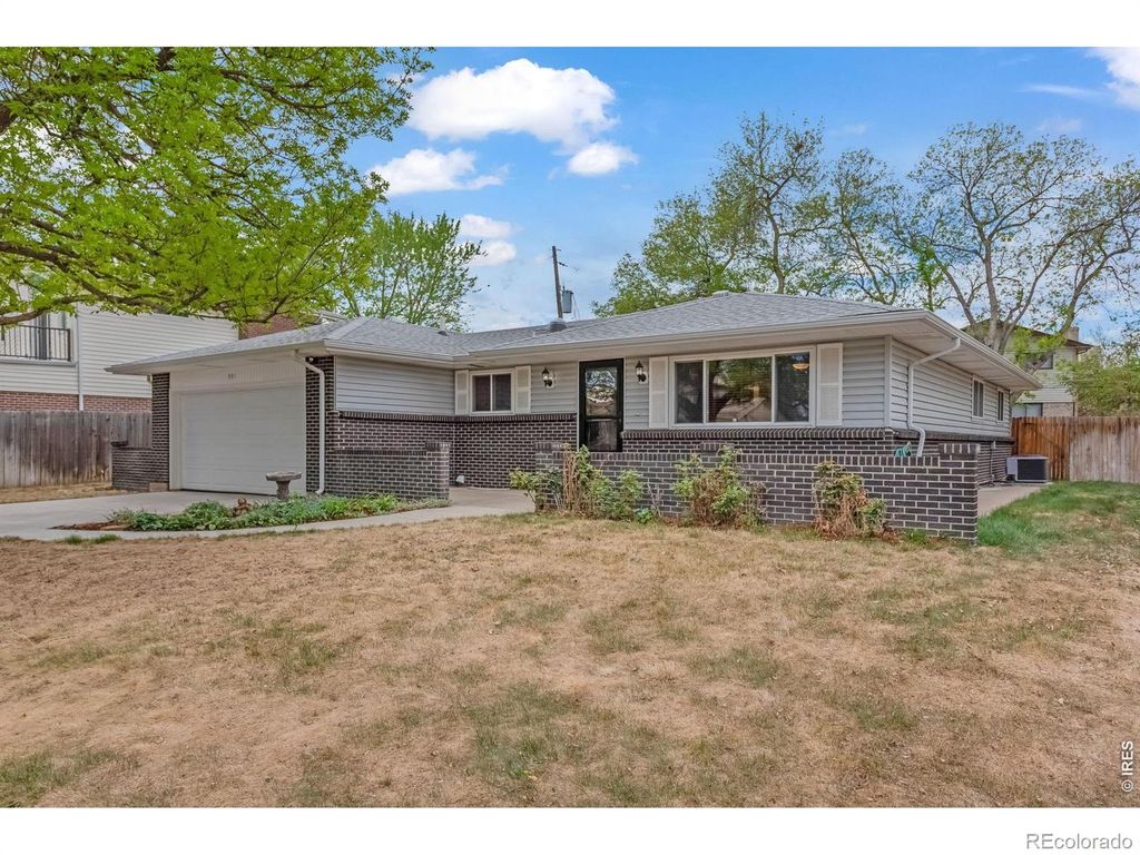 Photo of 991 S Holland Court, Lakewood, CO 80226 (MLS # IR1056915)