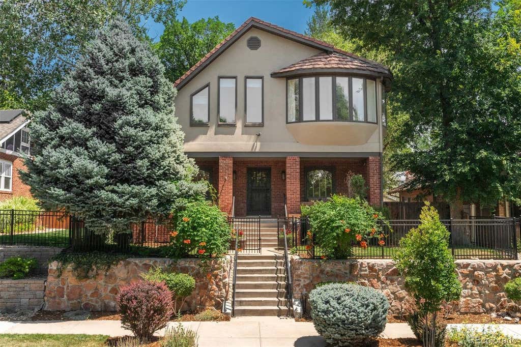 Photo of 668 S Corona Street, Denver, CO 80209 (MLS # 9228333)