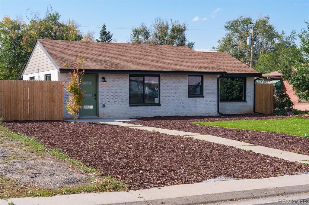 Photo of 3055 Ivanhoe Street, Denver, CO 80207 (MLS # 6715295)