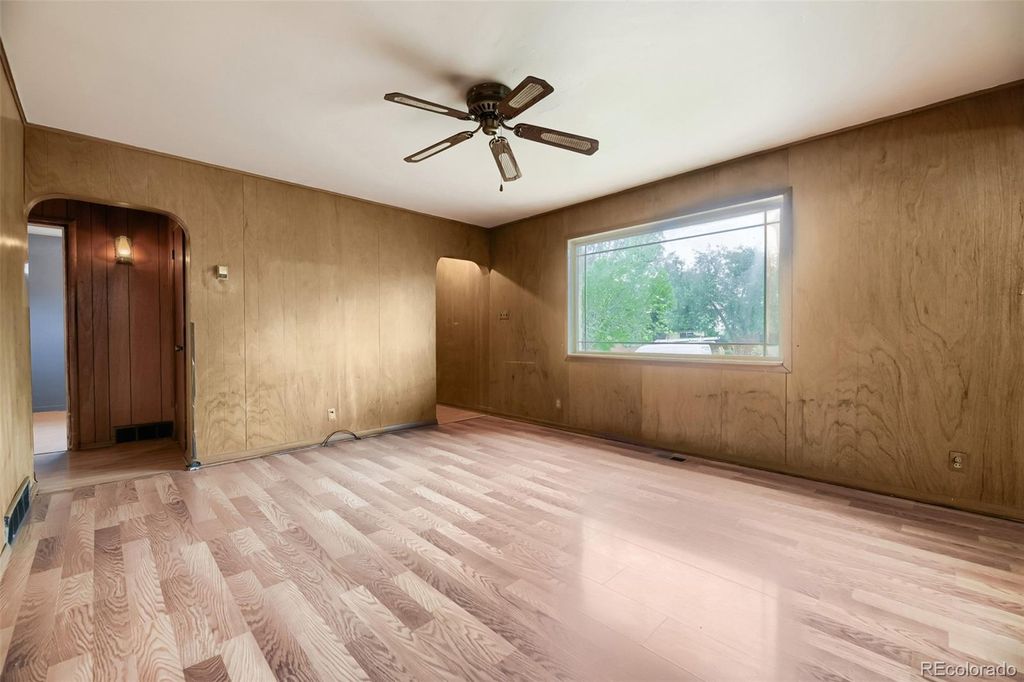 Photo of 1521 Ruth Drive, Thornton, CO 80229 (MLS # 8121451)