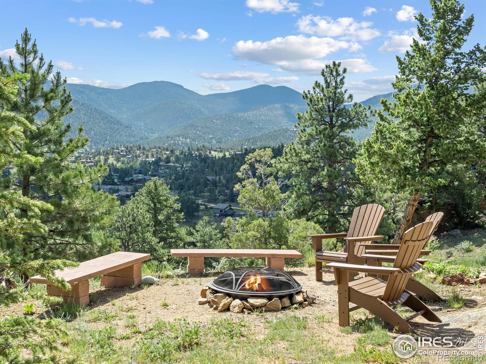 402 Bluebird Lane