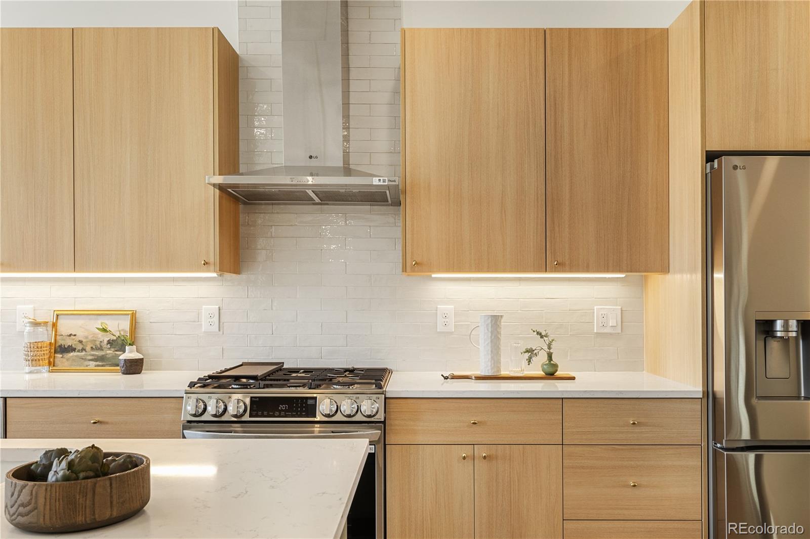 1242 Zenobia Street 12