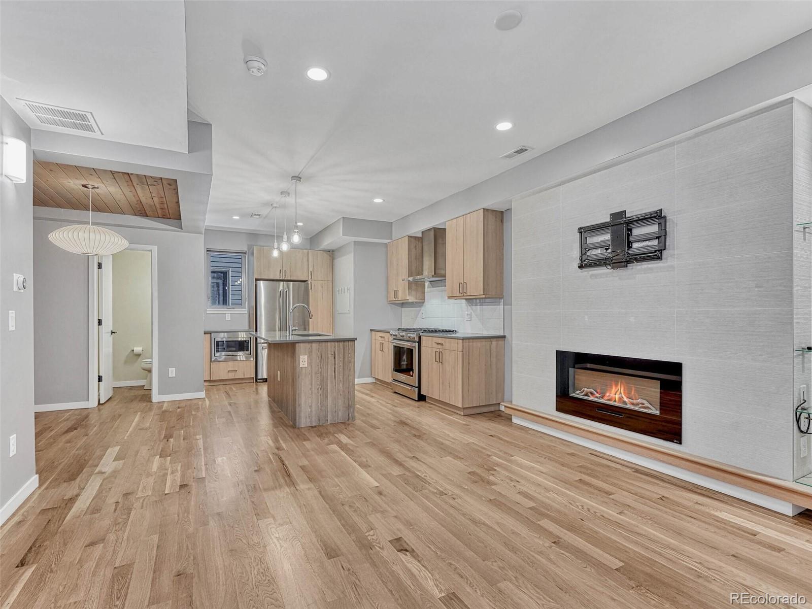2625 W 25th Avenue 4
