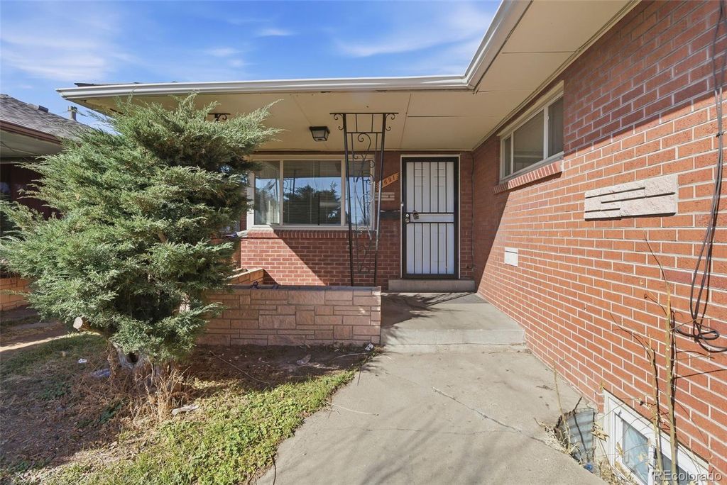 Photo of 3693 Forest Street, Denver, CO 80207 (MLS # 3966028)