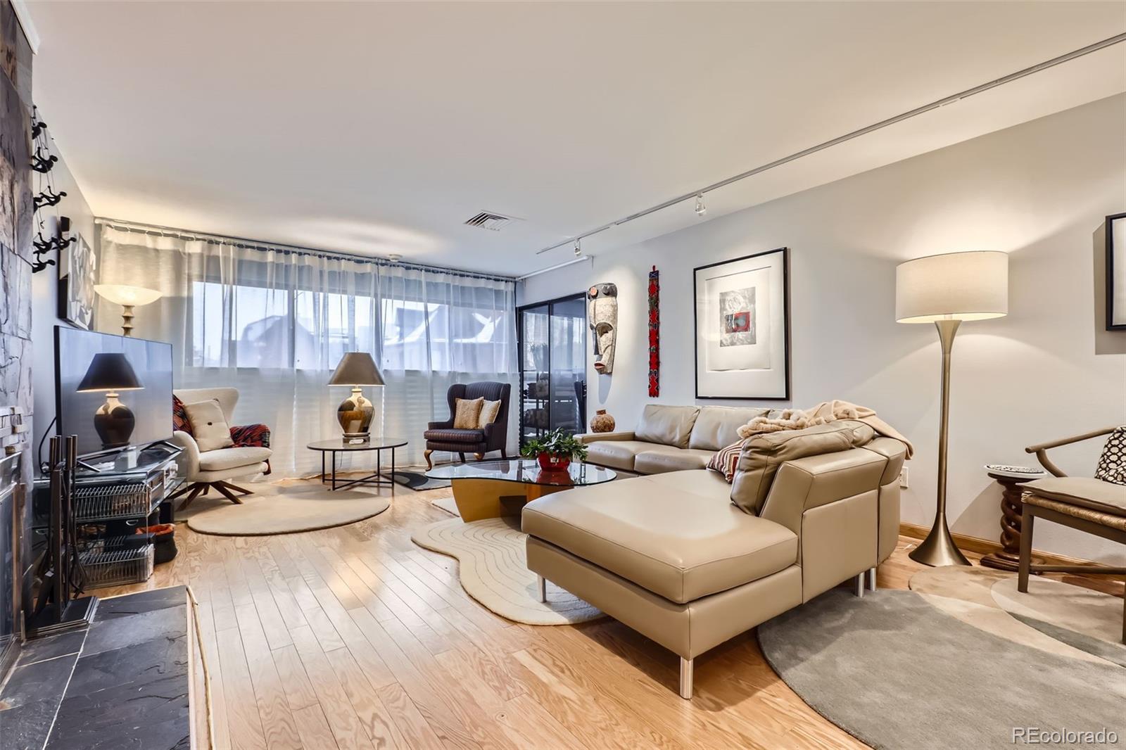 800 N Pearl Street 206