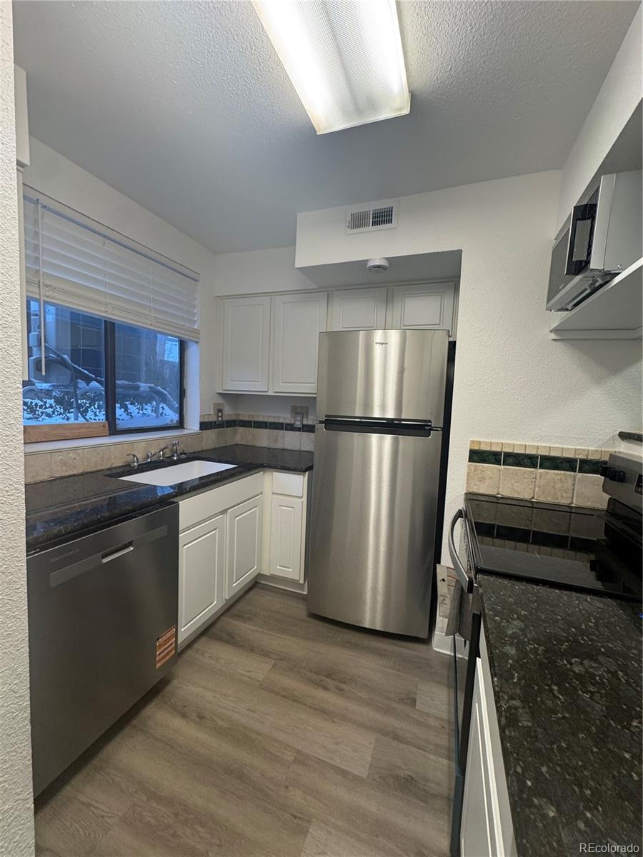 303 W Lehow Avenue 4