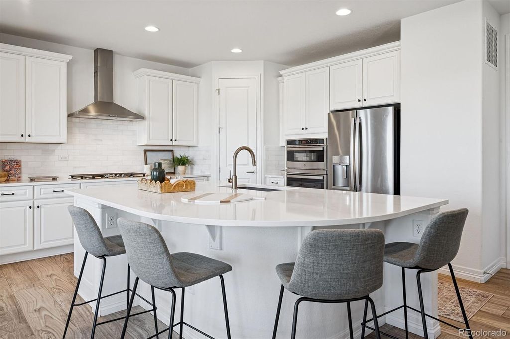 Photo of 9180 Fraser River Street, Littleton, CO 80125 (MLS # 3307692)