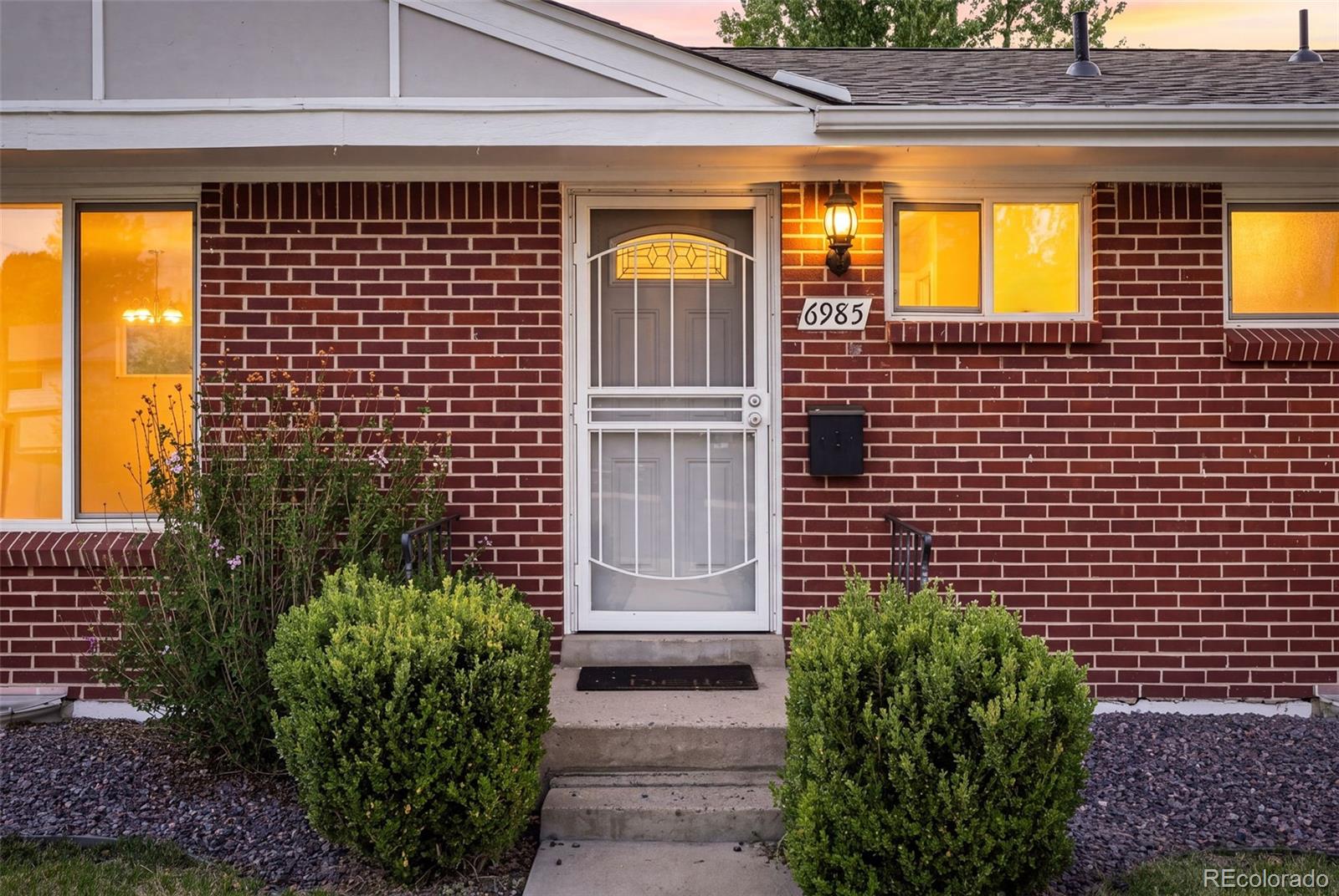 6985 S Ash Circle