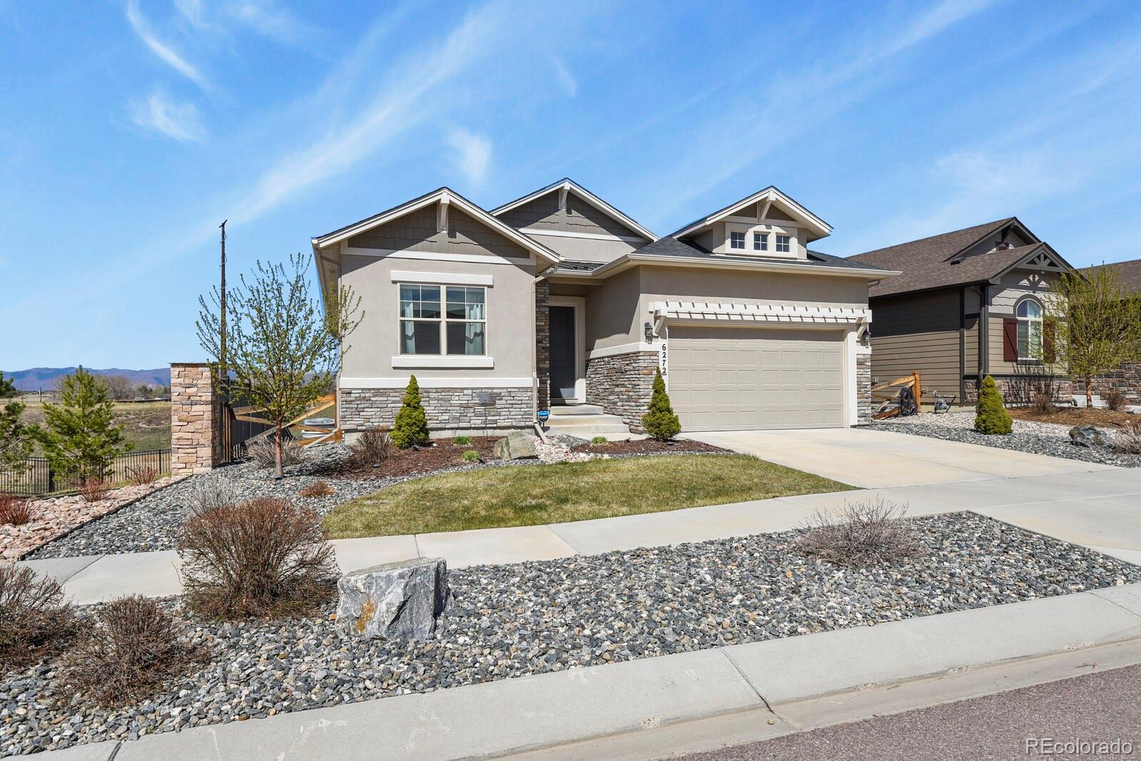 6272 Lochside