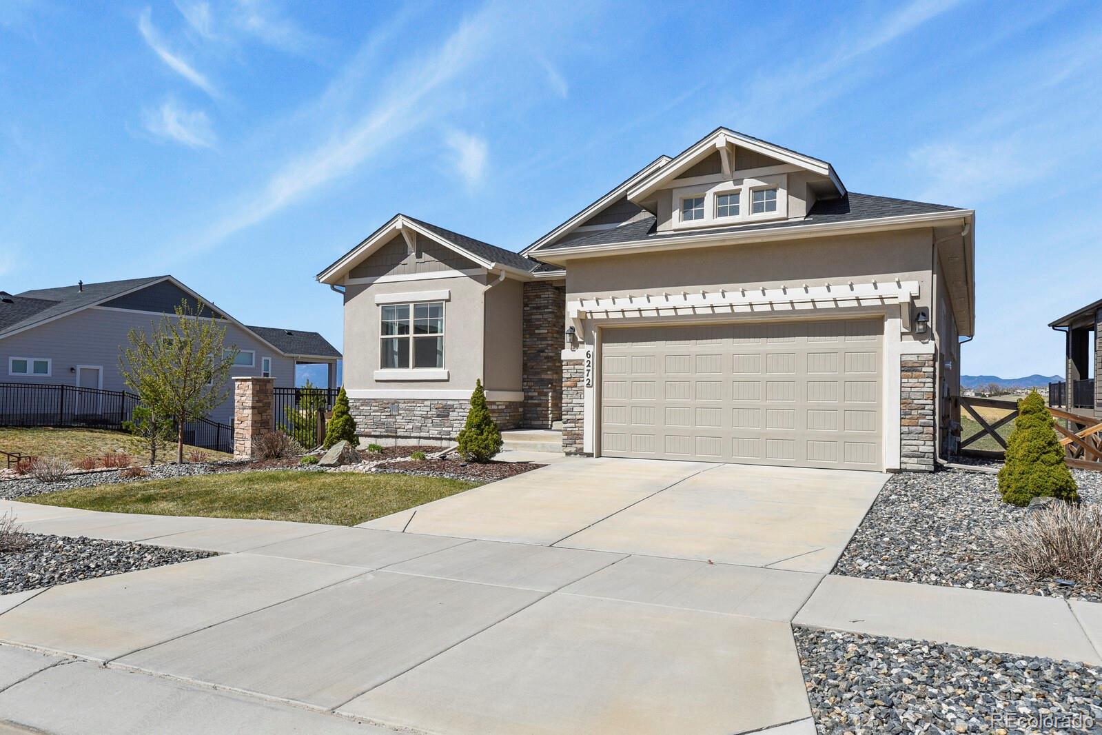 6272 Lochside