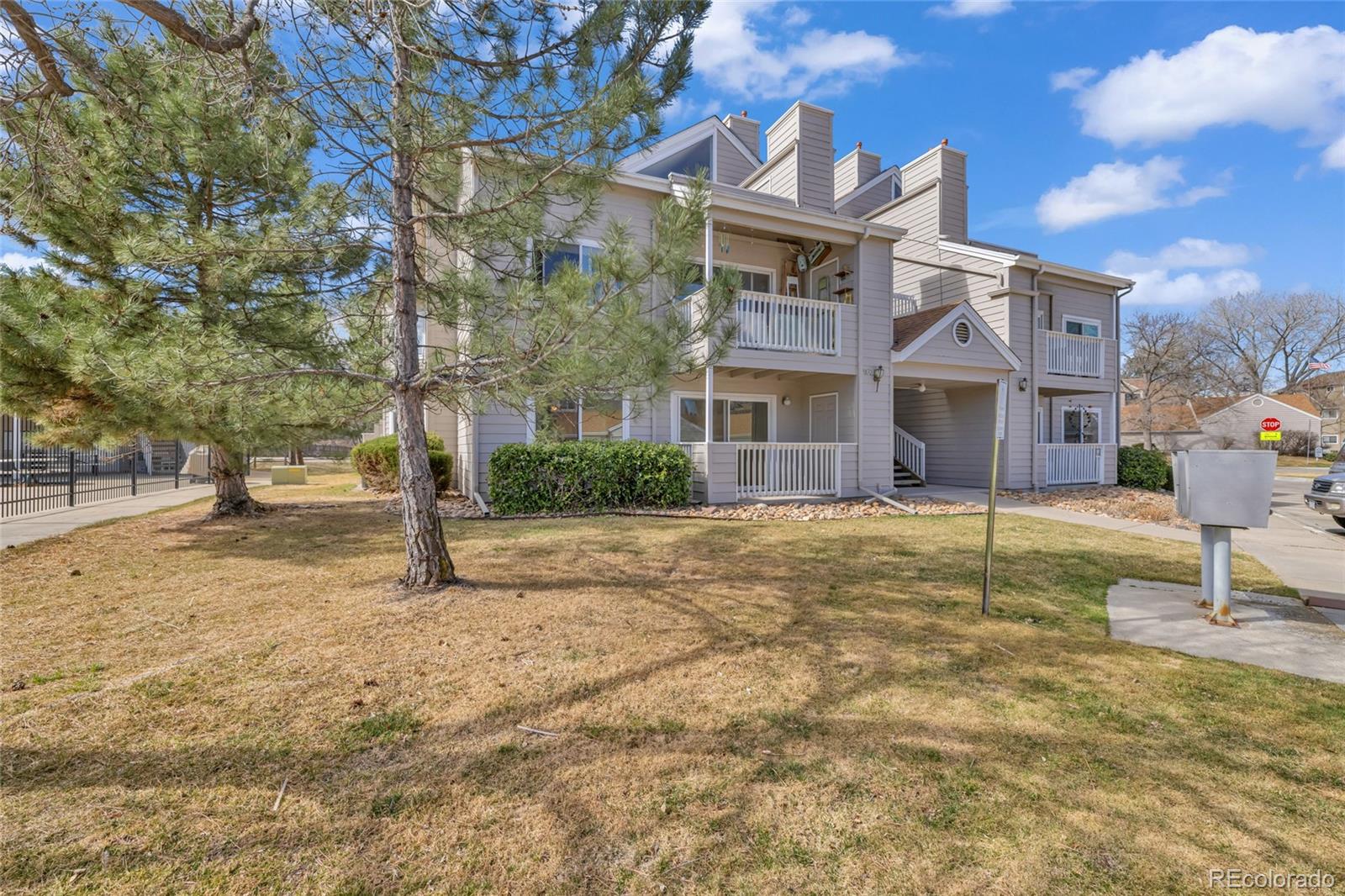 4870 Twin Lakes Road 1