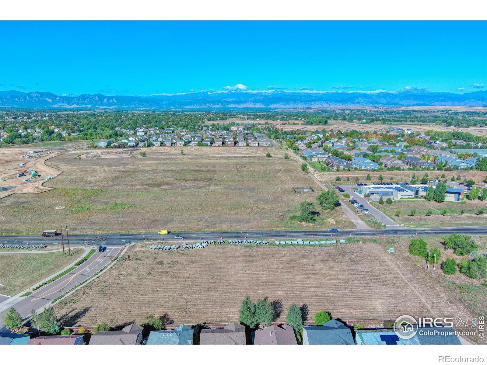 County Line Rd and Maxwell Ave